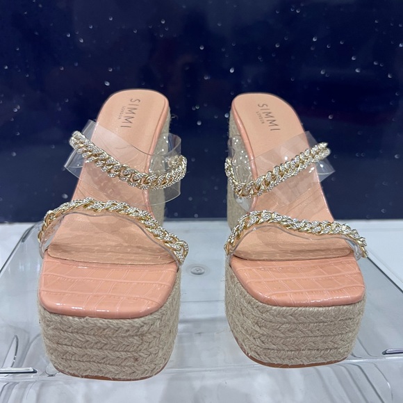 Simmi Wedges - Picture 1 of 3